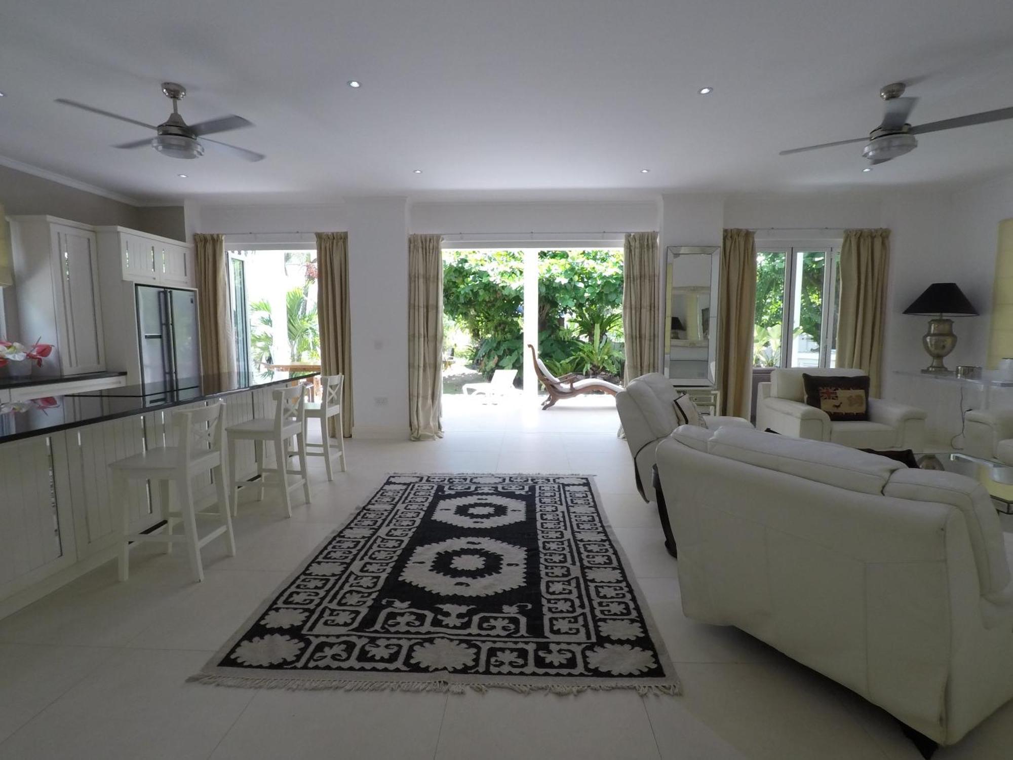 Brisas - Chateau Elysium Beau Vallon (Mahe)